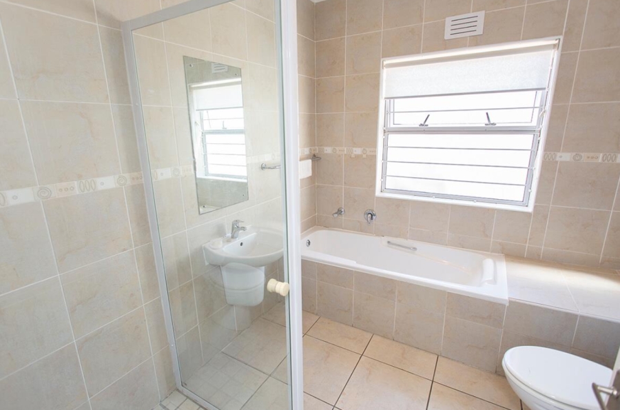 3 Bedroom Property for Sale in Sunningdale Western Cape